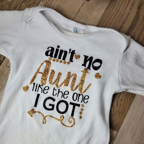 WeeWearr Ain't No Aunt Like The One I Got Onesie Bodysuit Size 6-12 months EUC - Picture 3 of 9